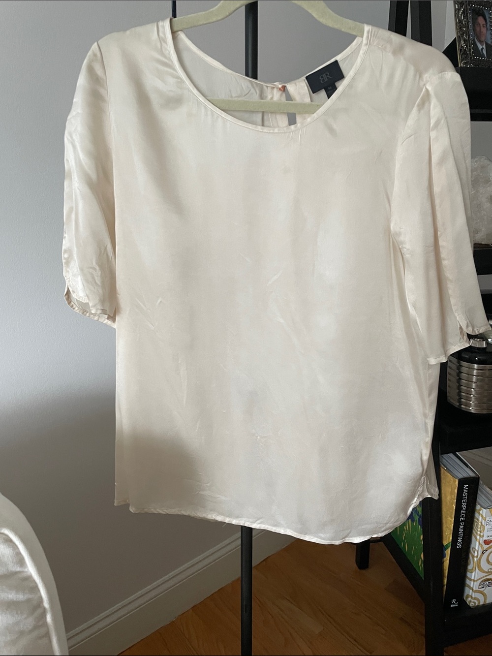 Banana Republic Cream Silk Short Sleeve Blouse